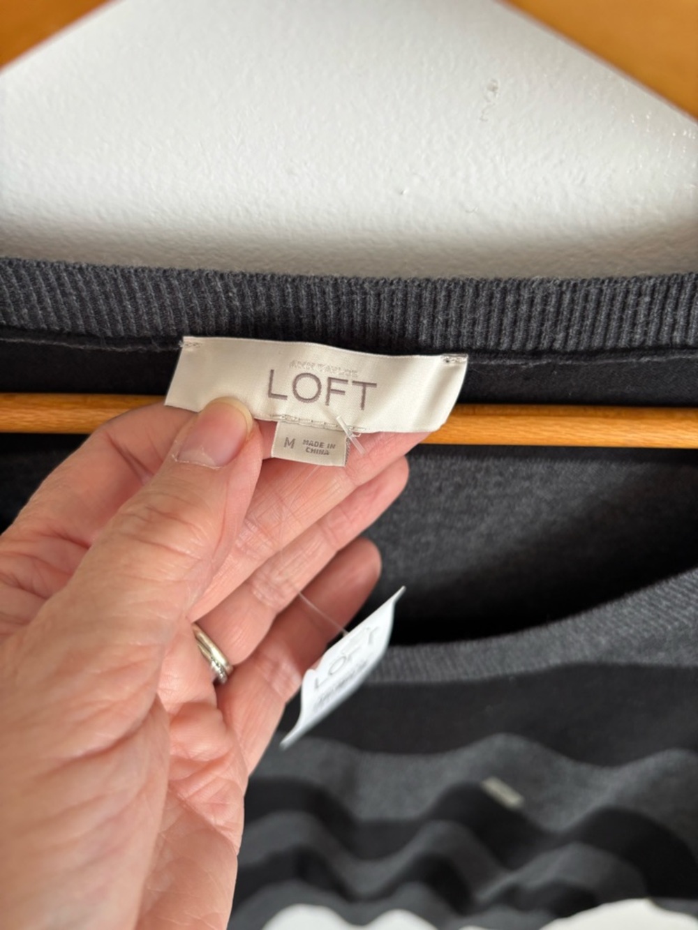 NWT LOFT Black and Gray Striped Scoop Neck 3/4 Sleeve Sweater, Sz M - Picture 4 of 7
